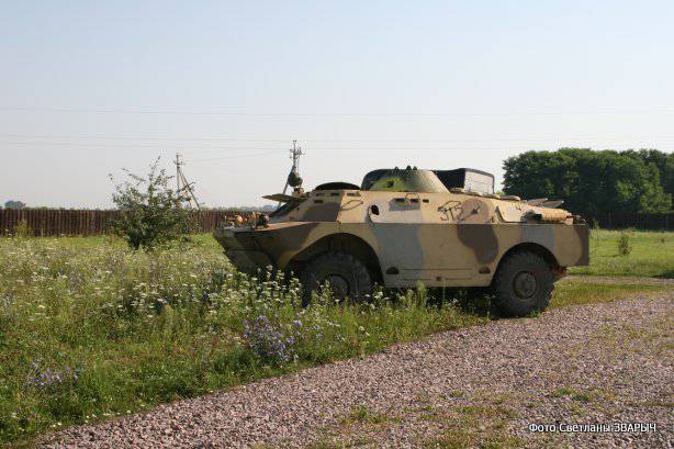 Украинские военные распродают оружие, которое должно бесплатно передаваться добровольческим отрядам