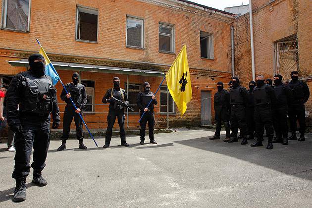 В Славянске у оккупантов не получается набрать лояльную милицию