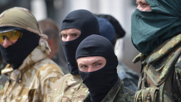 Раскол в украинкой армии: карательные батальоны требуют отставки генштаба