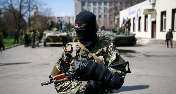Украинская армия не способна оказывать сопротивление наступлению ополченцев...