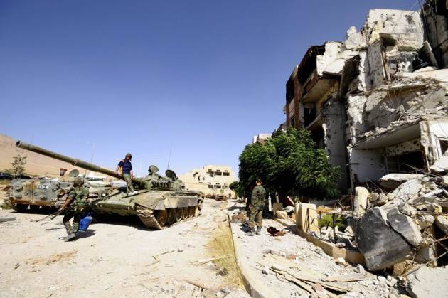 Сирийская армия ведет наступление на город Дума к северу от Дамаска