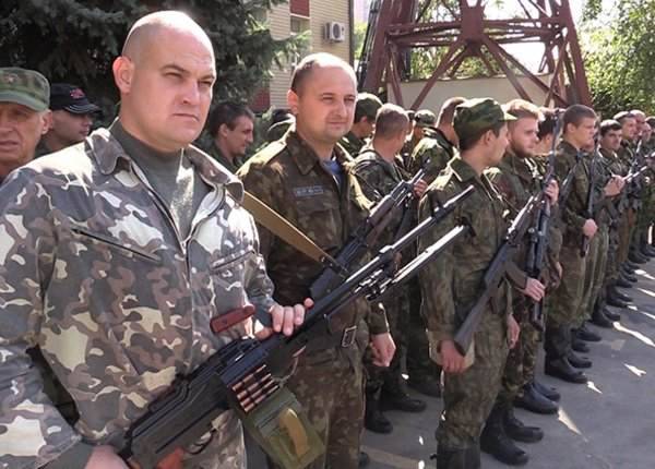 Армия Новороссии продолжает набор добровольцев
