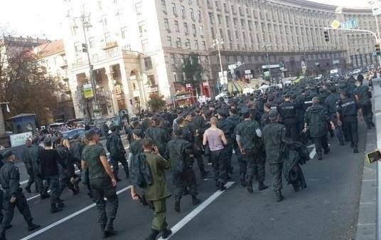 В Киеве начался бунт Нацгвардии, милиция города поднята по тревоге