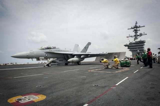 ВМС США не планируют отправить на борьбу с ИГ второй авианосец