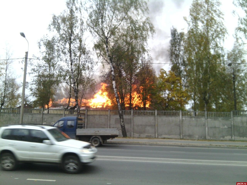 Украинские СМИ решили, что пожар в 76-ой дивизии связан с уничтожением следов присутствия псковских военных на Донбассе