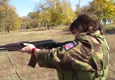 Женщины Донбасса защищают своих детей с пулеметами в руках