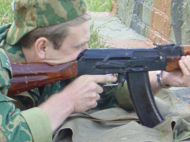 Гвардейцев учили стрелять в моздокской тюрьме Гвардейцев учили стрелять в моздокской тюрьме