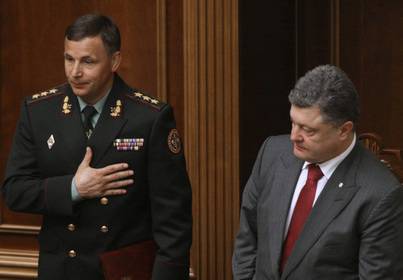 Порошенко отправил в отставку министра обороны Гелетея