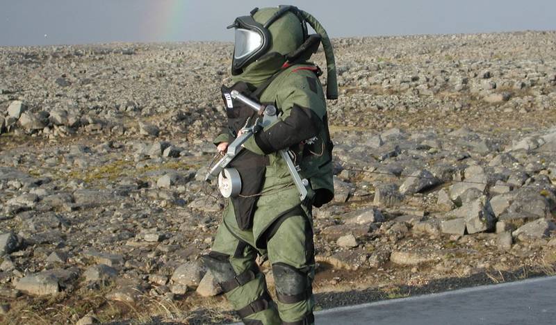 Саперы ВВО начали получать новейший защитный костюм «Сокол»