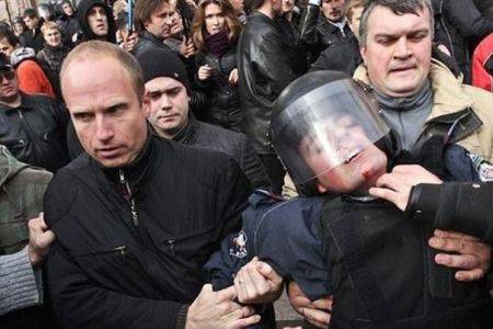 В Киеве массово отстреливают ментов и нацгадов укровермахта