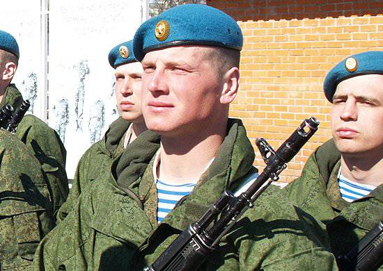 В Вооруженных Силах РФ большинство солдат и сержантов - контрактники