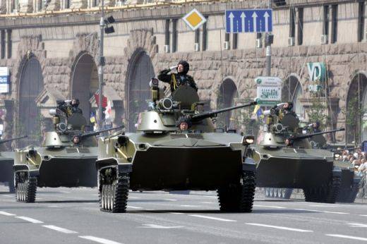 Украинские голубые береты остались без бронетехники и теперь воюют на инкассаторских микроавтобусах