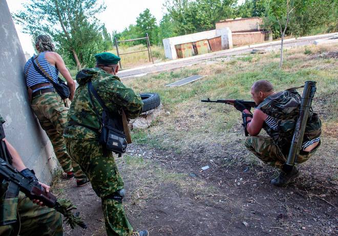 Ночью 50 неизвестных атаковали блокпост украинских войск в Тельмановском районе ДНР