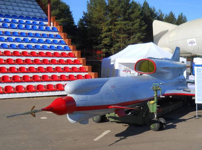 «Туполев» создает на базе Ту-300 сверхмощный ударный беспилотник