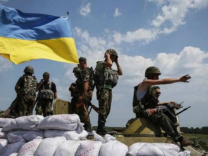 Украинским солдатам выдали оружие времен Второй мировой Украинским солдатам выдали оружие времен Второй мировой