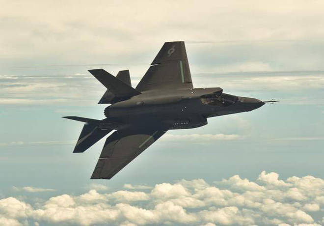 ВМС США скоро начнут первые корабельные испытания F-35C с новым хвостовым гаком