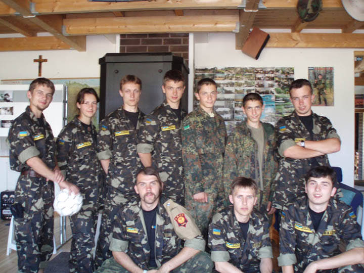 Государственную безопасность Украины будут защищать неонацисты
