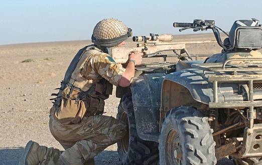 Британский спецназ на квадроциклах отстреливает по 8 боевиков ISIS в день Британский спецназ на квадроциклах отстреливает по 8 боевиков ISIS в день