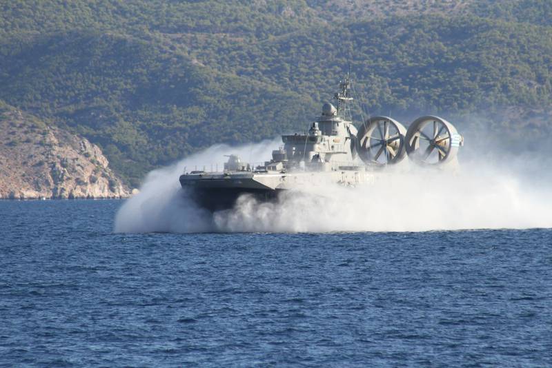 Учения ВМФ Греции в Эгейском море