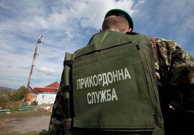 Украинские пограничники берут взятки на границе с Крымом