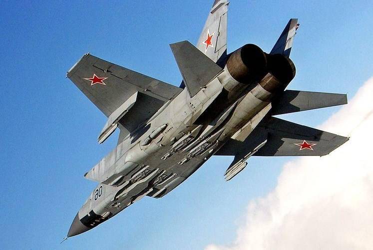 Тверской истребительный авиаполк получил два перехватчика МиГ-31БМ Тверской истребительный авиаполк получил два перехватчика МиГ-31БМ