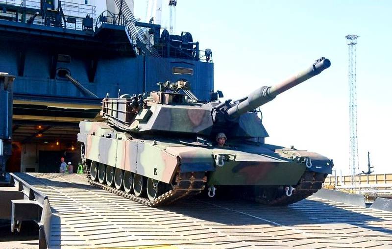 НАТО разместит на украинской границе 200 тыс. солдат и 450 танков
