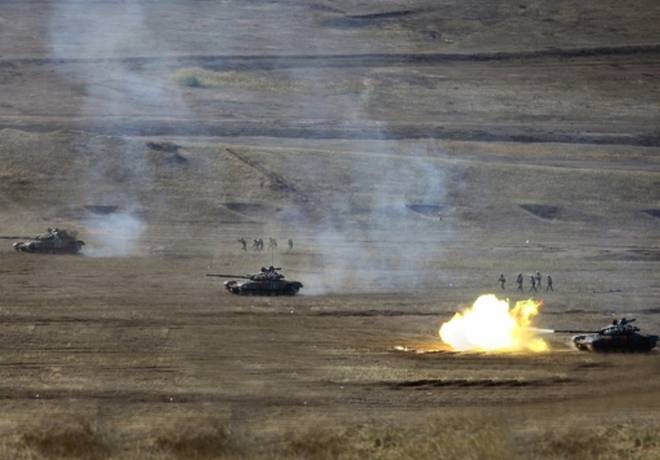 Донецк: в районе Петровки гремит танковый бой