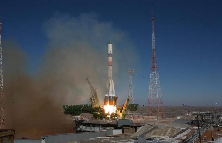 Доставлять космонавтов на орбиту по-прежнему может только Россия Доставлять космонавтов на орбиту по-прежнему может только Россия