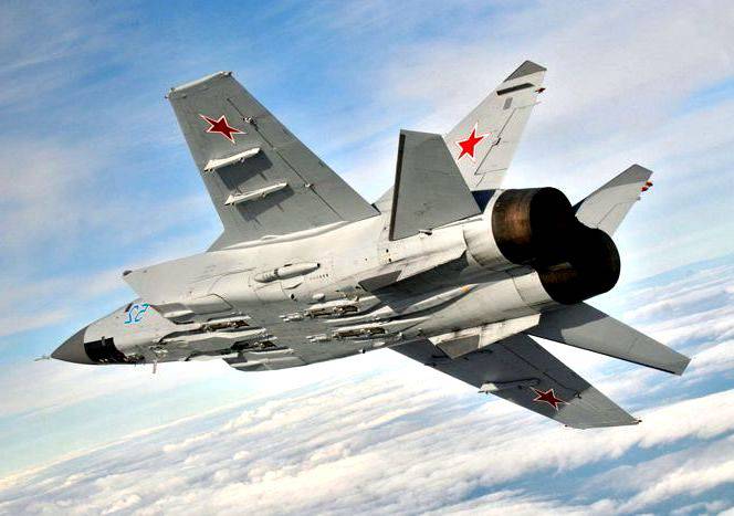 Российский МиГ-31 жестко подрезал норвежский F-16, пилот чуть не обделался Российский МиГ-31 жестко подрезал норвежский F-16, пилот чуть не обделался