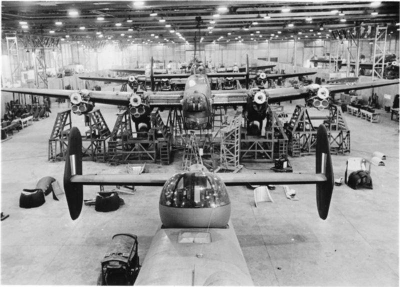 Сборка бомбардировщиков Handley Page Halifax