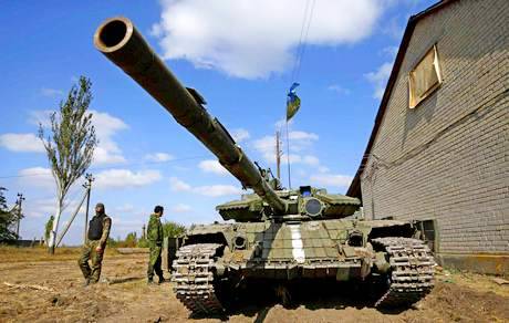 Большой обзор военных событий в Новороссии за прошедшие сутки