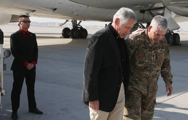 Глава Пентагона: США оставят в Афганистане на 1 тыс. военных больше, чем планировалось