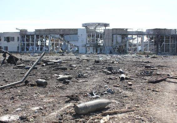 СМИ: Генерал ВС РФ посодействовал прекращению огня у аэропорта Донецка