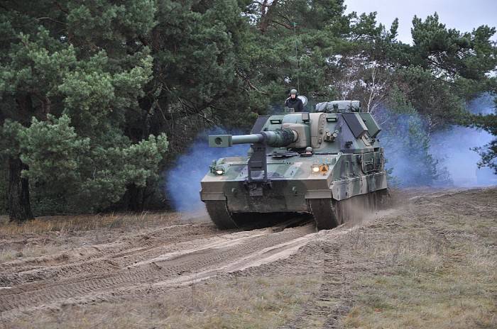 Польша купит у Южной Кореи шасси для артиллерийских установок