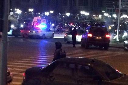 Боевики захватили Дом печати в Грозном, в город стягивается бронетехника, идет бой Боевики захватили Дом печати в Грозном, в город стягивается бронетехника, идет бой