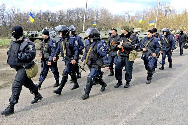 Батальон Коломойского задержал машины Ахметова с гумпомощью Батальон Коломойского задержал машины Ахметова с гумпомощью