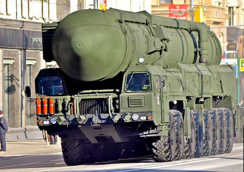 Мир стоит на пути новой гонки ядерных вооружений Мир стоит на пути новой гонки ядерных вооружений
