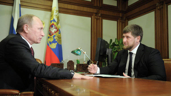 Путин о теракте в Грозном: Сотрудники, встретившие бандитов лицом к лицу, проявили себя как настоящие герои Путин о теракте в Грозном: Сотрудники, встретившие бандитов лицом к лицу, проявили себя как настоящие герои