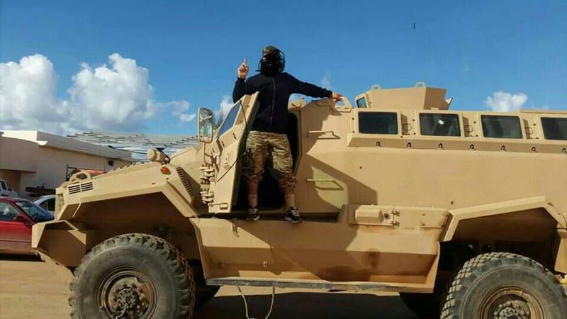 Ливийские исламисты захватили новейший бронеавтомобиль Typhoon 4×4