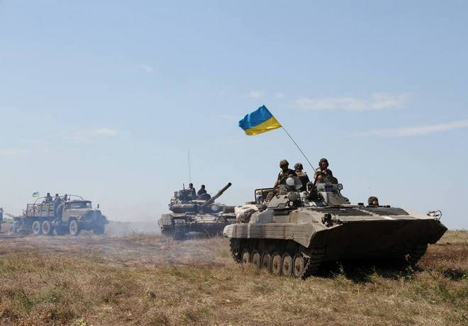 Новоазовск пытаются окружить украинские оккупанты