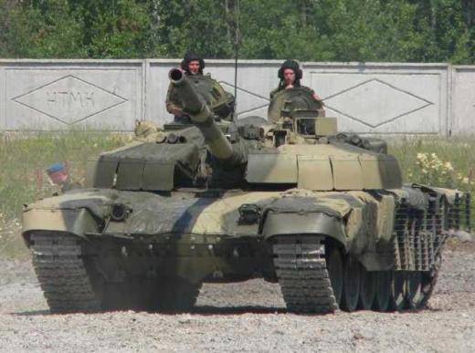 Устаревшая динамическая защита - основной недостаток Т-72Б3