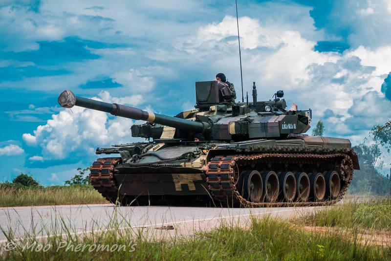 Красивые фото танков "Оплот"