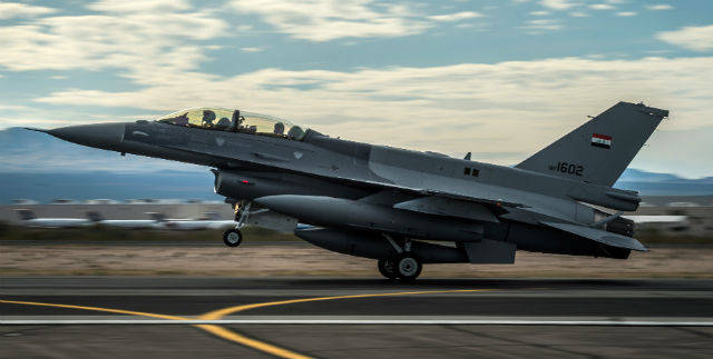 Пилоты ВВС Ирака начали осваивать истребители F-16