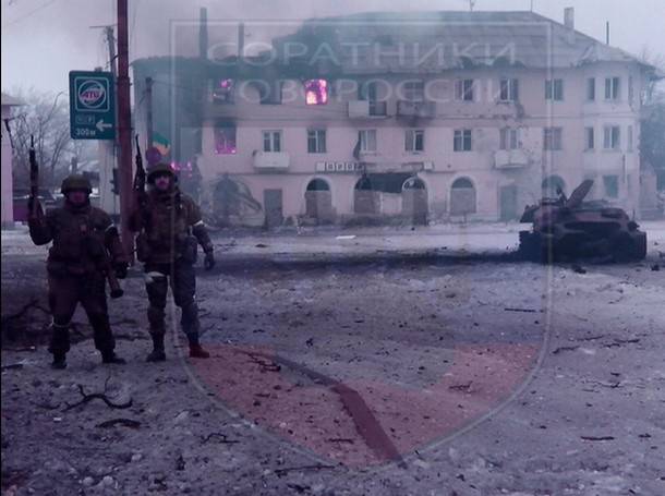 Войска ДНР зачистили большую часть Углегорска и подавляют огневые точки ВСУ в его окрестностях