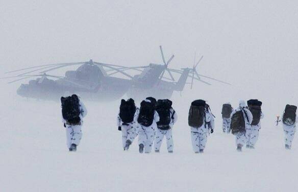 Российские десантники в этом году планируют снова высадиться на Северном полюсе