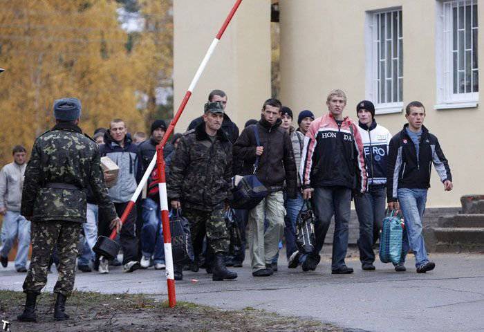 На Украине увеличен максимальный возраст призыва на военную службу с 25 до 27 лет На Украине увеличен максимальный возраст призыва на военную службу с 25 до 27 лет
