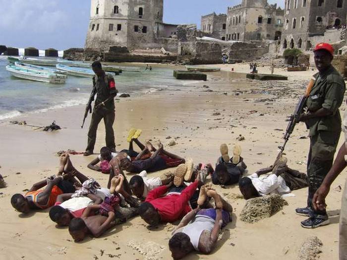 Откуда появились и чем живут сомалийские пираты