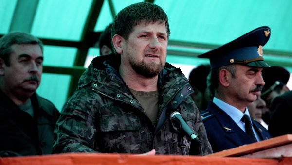 Кадыров призвал воюющих за Украину чеченцев вернуться домой Кадыров призвал воюющих за Украину чеченцев вернуться домой