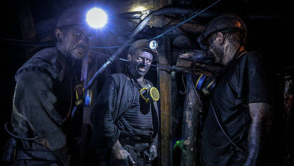 Киев призвал в армию шахтеров-забастовщиков