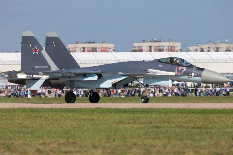 Командующий ВВС Индонезии требует закупить российские истребители Су-35
